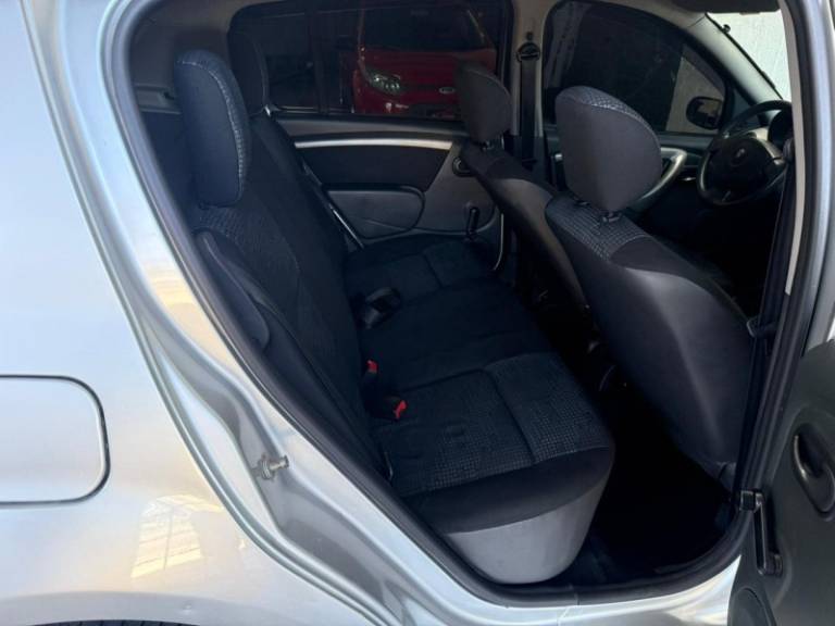 RENAULT - SANDERO - 2009/2009 - Prata - R$ 29.900,00