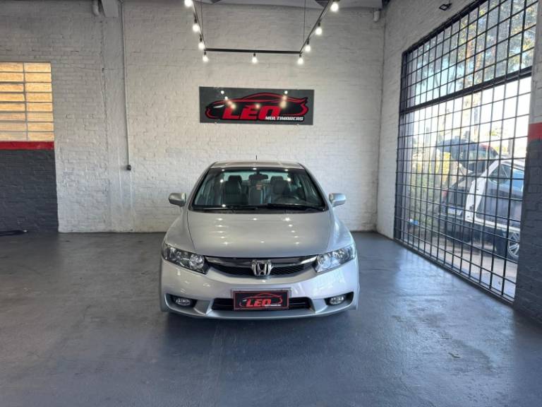 HONDA - CIVIC - 2009/2009 - Prata - R$ 48.900,00