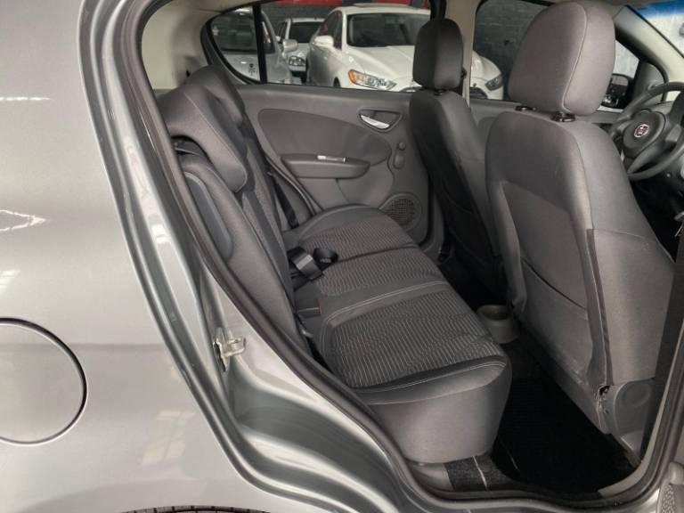 FIAT - PALIO - 2013/2013 - Cinza - R$ 39.900,00
