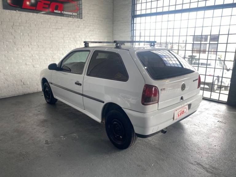 VOLKSWAGEN - GOL - 1996/1996 - Branca - R$ 11.000,00