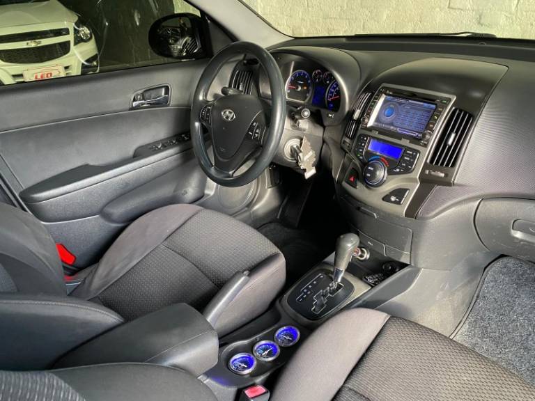 HYUNDAI - I30 - 2009/2010 - Preta - R$ 50.900,00