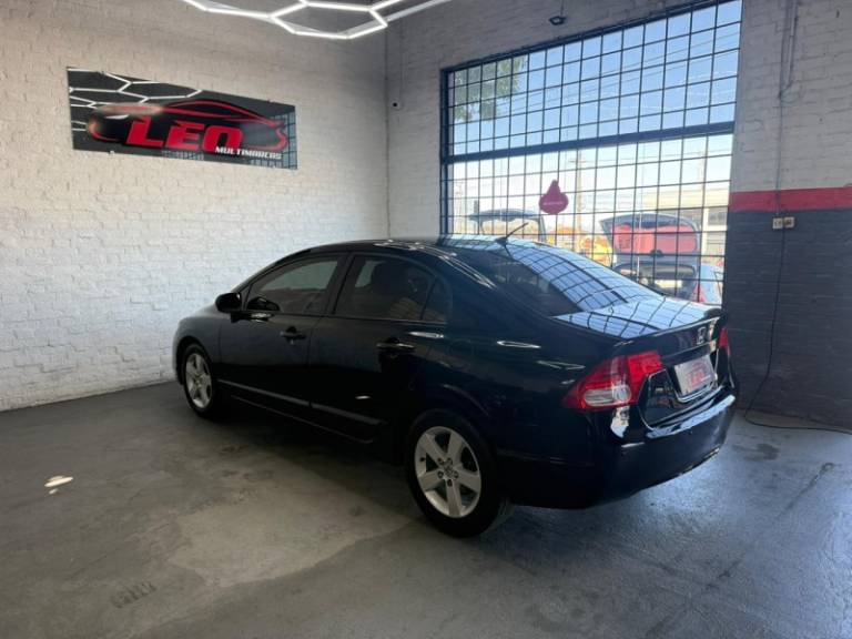 HONDA - CIVIC - 2008/2008 - Preta - R$ 45.900,00