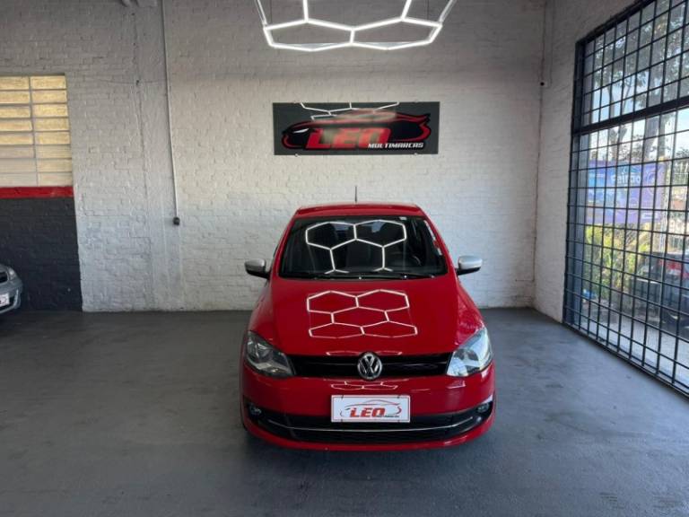VOLKSWAGEN - FOX - 2013/2014 - Vermelha - R$ 47.900,00