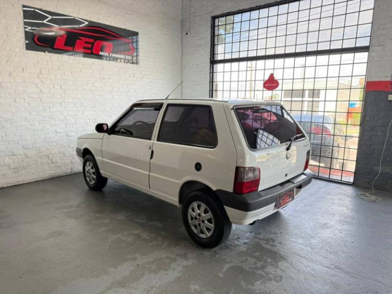 FIAT - UNO - 2012/2013 - Branca - R$ 20.900,00
