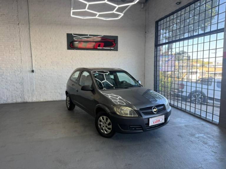 CHEVROLET - CELTA - 2011/2012 - Cinza - R$ 18.900,00