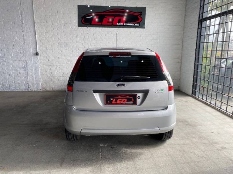 FORD - FIESTA - 2011/2011 - Prata - R$ 26.900,00