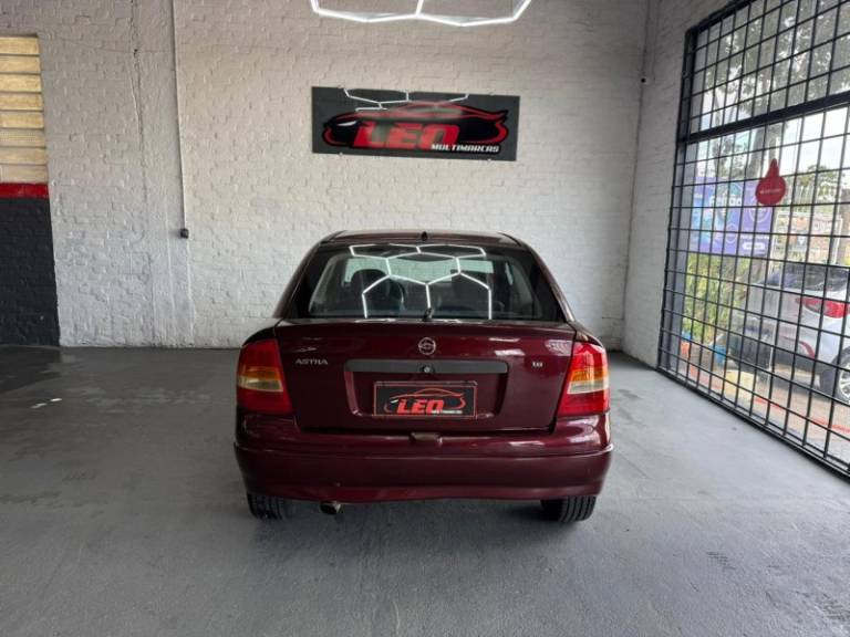 CHEVROLET - ASTRA - 1999/1999 - Vermelha - R$ 17.900,00