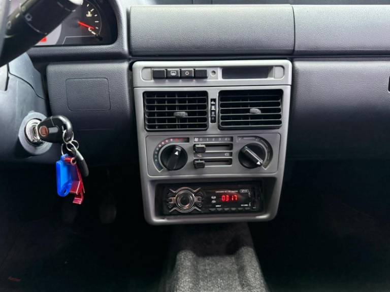 FIAT - UNO - 2012/2013 - Branca - R$ 20.900,00