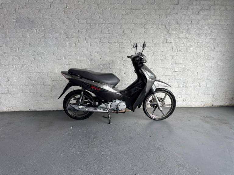 HONDA - BIZ 125 - 2009/2009 - Cinza - R$ 9.900,00
