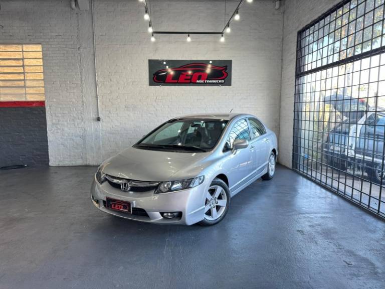 HONDA - CIVIC - 2009/2009 - Prata - R$ 48.900,00