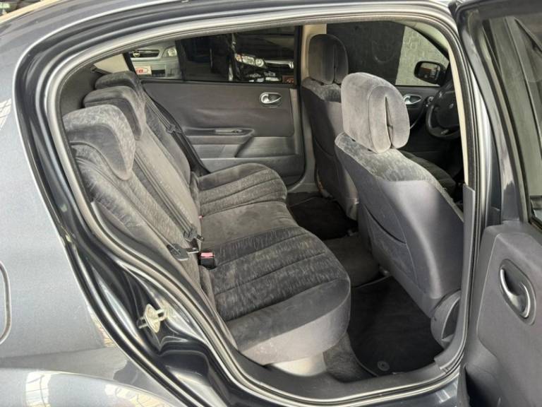 RENAULT - MÉGANE - 2007/2007 - Cinza - R$ 23.900,00