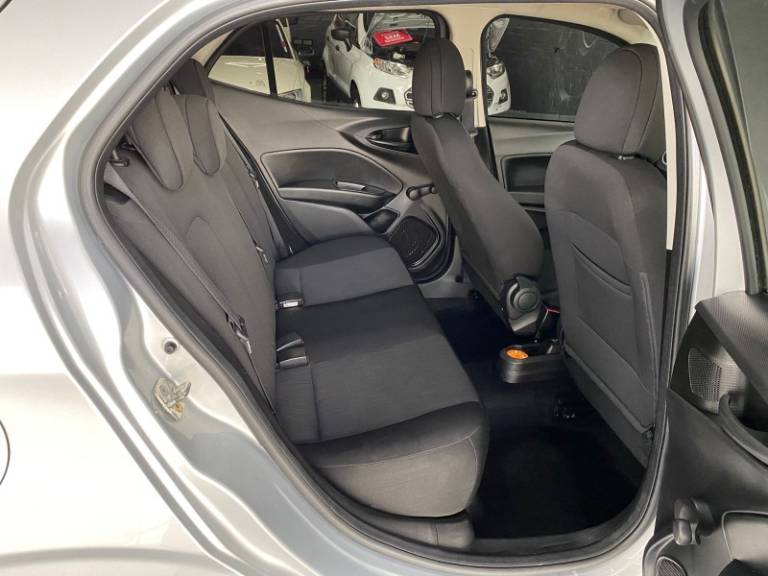 FIAT - ARGO - 2022/2023 - Prata - R$ 64.900,00