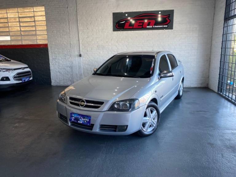 CHEVROLET - ASTRA - 2005/2005 - Prata - R$ 29.900,00