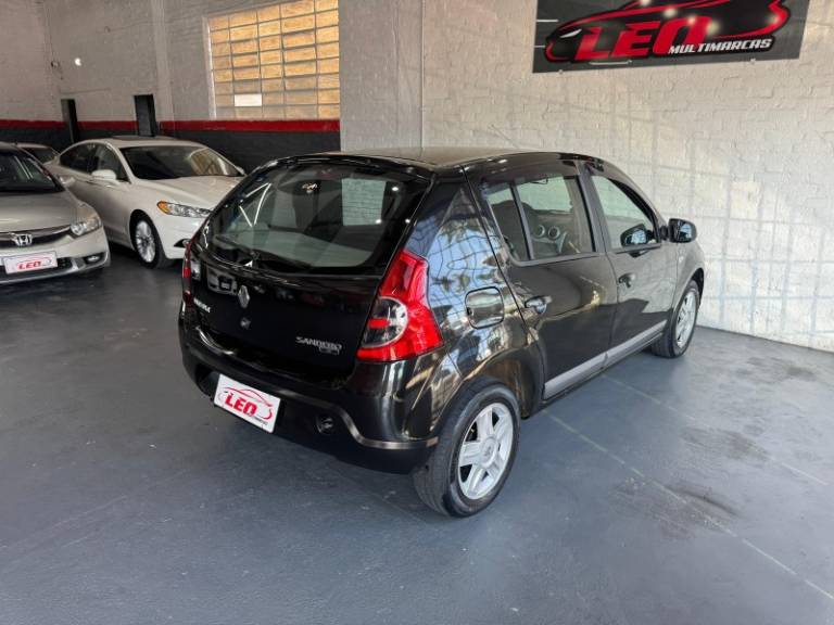 RENAULT - SANDERO - 2009/2010 - Preta - R$ 26.900,00
