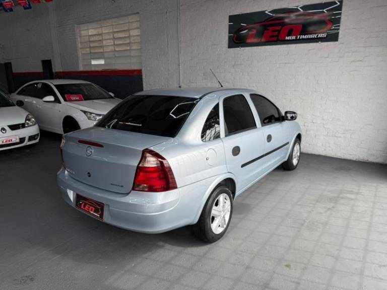 CHEVROLET - CORSA - 2009/2009 - Prata - R$ 31.900,00