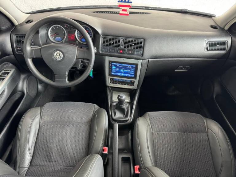 VOLKSWAGEN - GOLF - 2009/2010 - Preta - R$ 39.900,00