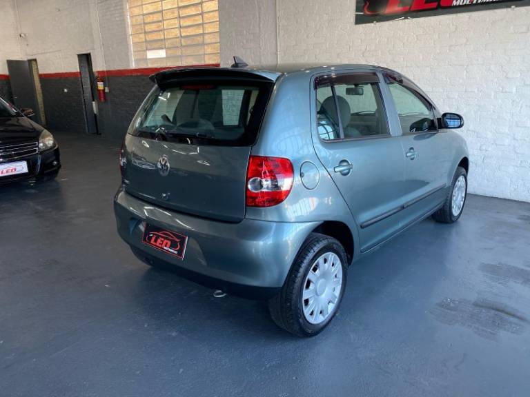 VOLKSWAGEN - FOX - 2010/2010 - Cinza - R$ 28.900,00