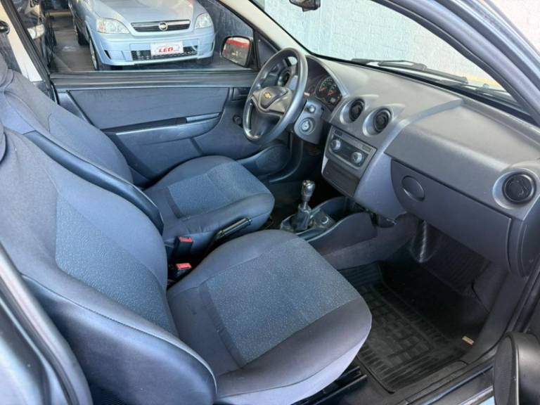 CHEVROLET - CELTA - 2011/2012 - Cinza - R$ 18.900,00