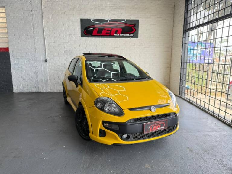 FIAT - PUNTO - 2013/2013 - Amarela - R$ 60.900,00