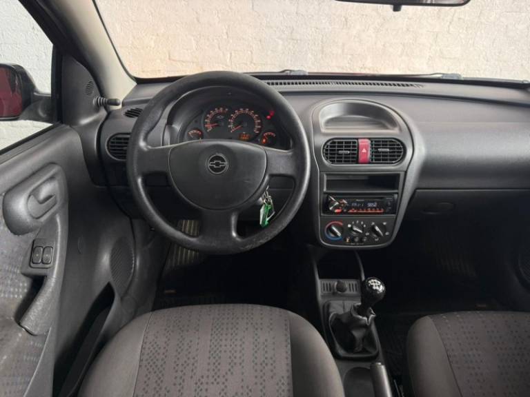 CHEVROLET - CORSA - 2011/2011 - Vermelha - R$ 32.900,00