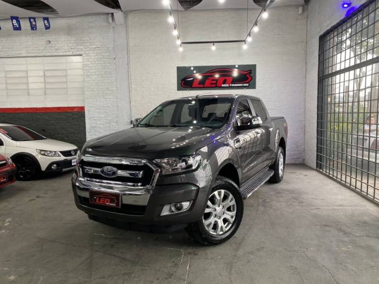 FORD - RANGER - 2019/2019 - Cinza - R$ 151.900,00