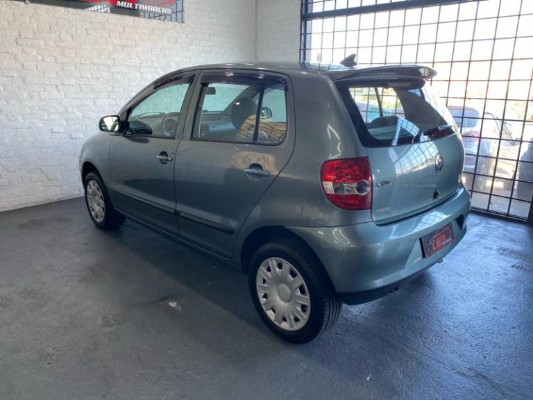 VOLKSWAGEN - FOX - 2010/2010 - Cinza - R$ 28.900,00