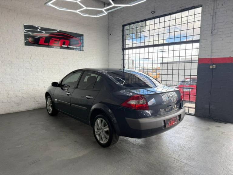 RENAULT - MÉGANE - 2007/2007 - Cinza - R$ 23.900,00
