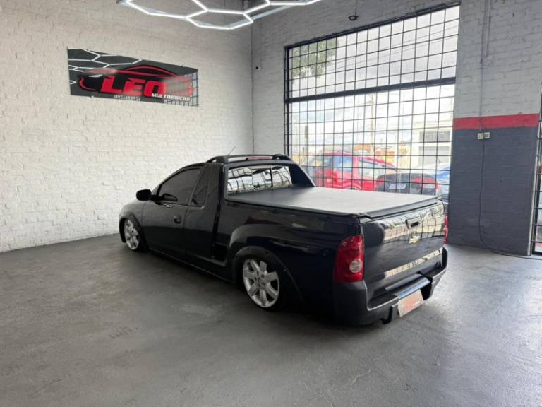 CHEVROLET - MONTANA - 2004/2005 - Preta - R$ 34.900,00