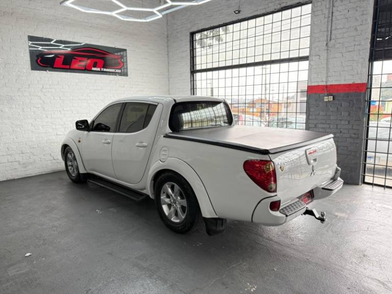 MITSUBISHI - L200 TRITON - 2014/2015 - Branca - R$ 82.900,00