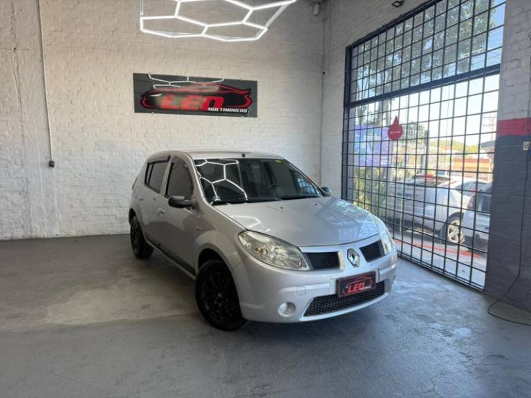 RENAULT - SANDERO - 2009/2009 - Prata - R$ 29.900,00