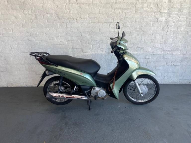 HONDA - BIZ 125 - 2011/2012 - Verde - R$ 10.000,00