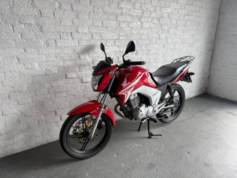HONDA - CG 150 - 2015/2015 - Vermelha - R$ 13.900,00