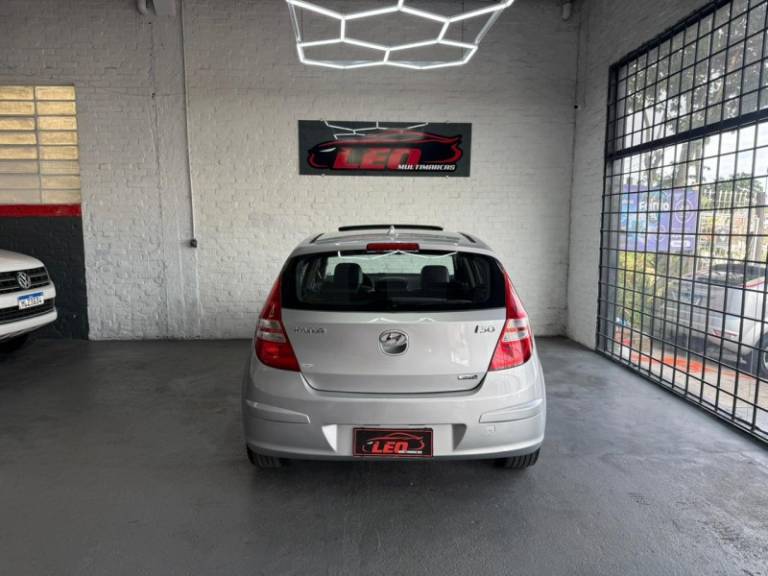 HYUNDAI - I30 - 2012/2012 - Prata - R$ 51.900,00