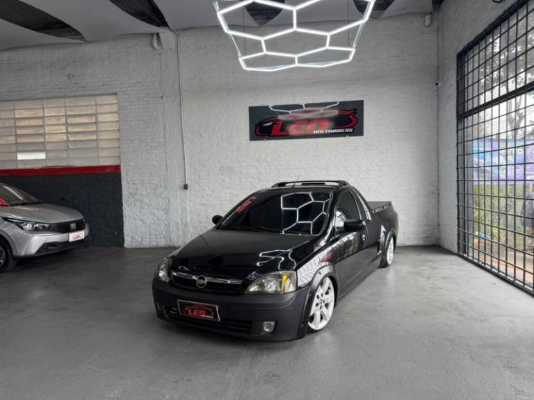 CHEVROLET - MONTANA - 2004/2005 - Preta - R$ 34.900,00