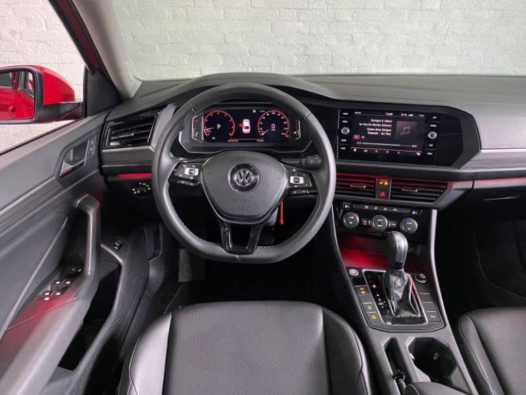 VOLKSWAGEN - JETTA - 2020/2020 - Vermelha - R$ 119.000,00