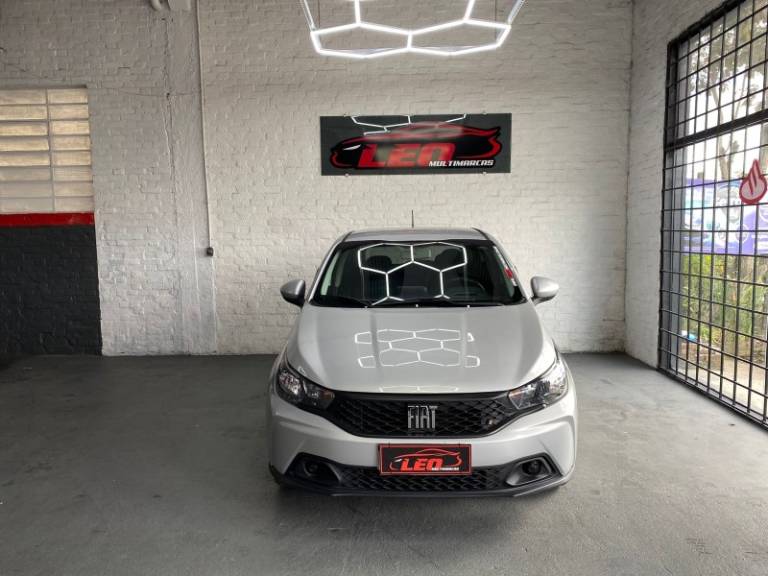 FIAT - ARGO - 2022/2023 - Prata - R$ 64.900,00