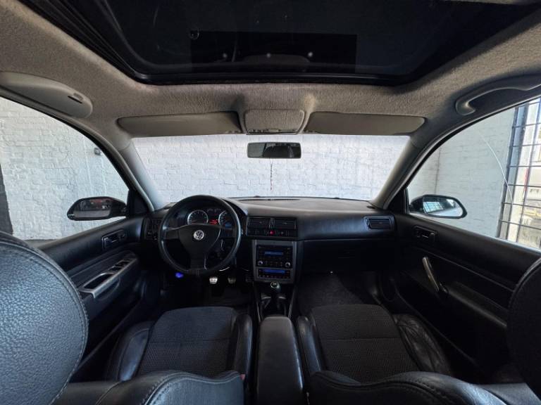 VOLKSWAGEN - GOLF - 2009/2010 - Branca - R$ 48.900,00