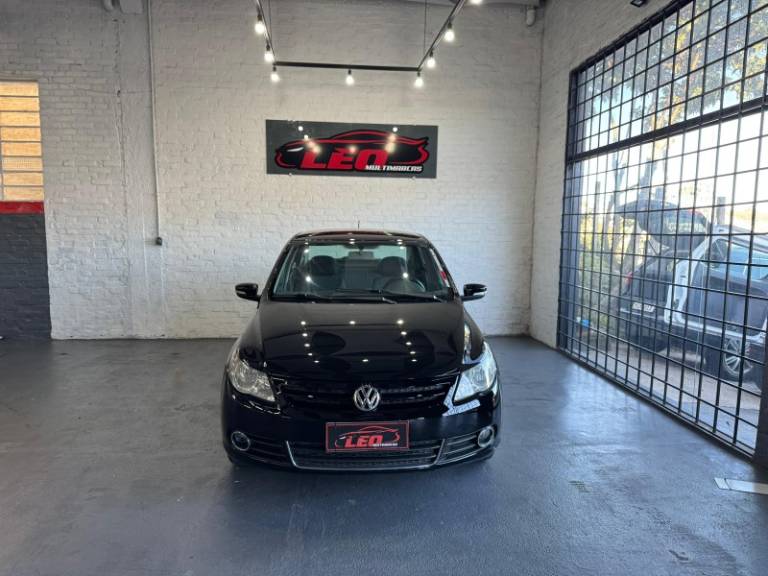 VOLKSWAGEN - VOYAGE - 2010/2011 - Preta - R$ 33.900,00