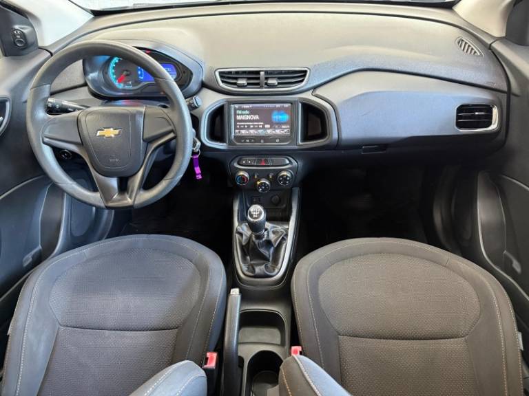 CHEVROLET - ONIX - 2013/2013 - Prata - R$ 48.900,00