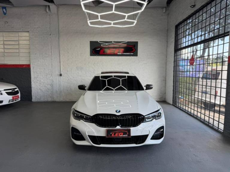BMW - 320I - 2021/2021 - Branca - R$ 229.900,00