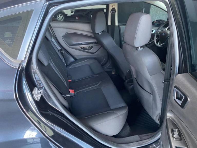 FORD - FIESTA - 2014/2014 - Preta - R$ 43.900,00