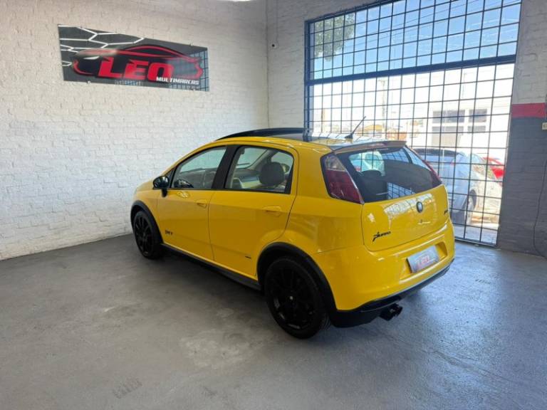 FIAT - PUNTO - 2009/2010 - Amarela - R$ 51.900,00