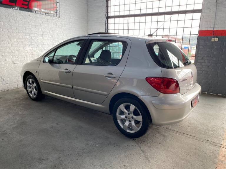 PEUGEOT - 307 - 2011/2010 - Prata - R$ 29.900,00