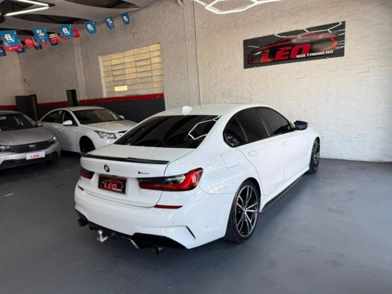 BMW - 320I - 2021/2021 - Branca - R$ 229.900,00