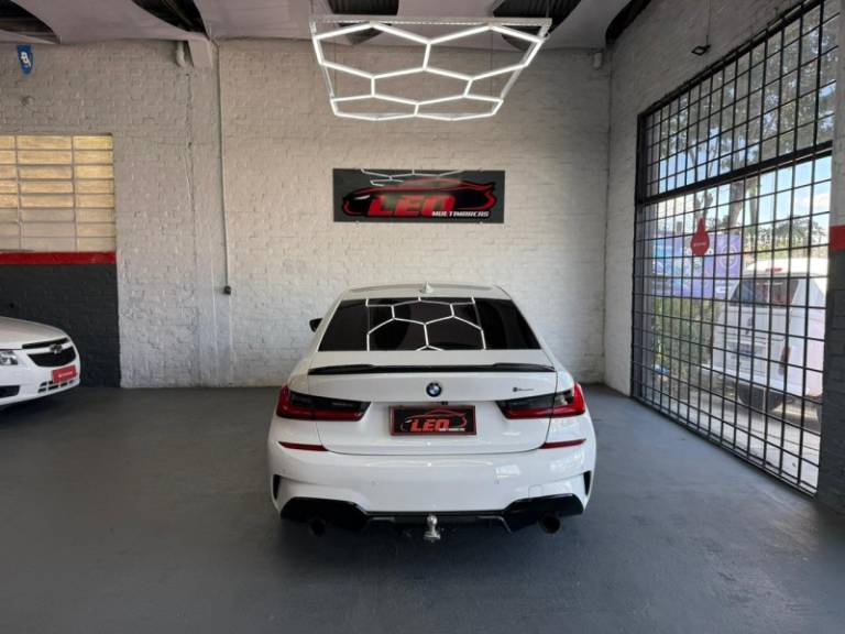 BMW - 320I - 2021/2021 - Branca - R$ 229.900,00
