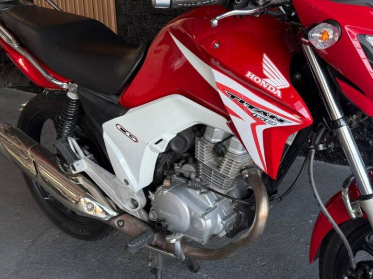 HONDA - CG 150 - 2015/2015 - Vermelha - R$ 11.900,00