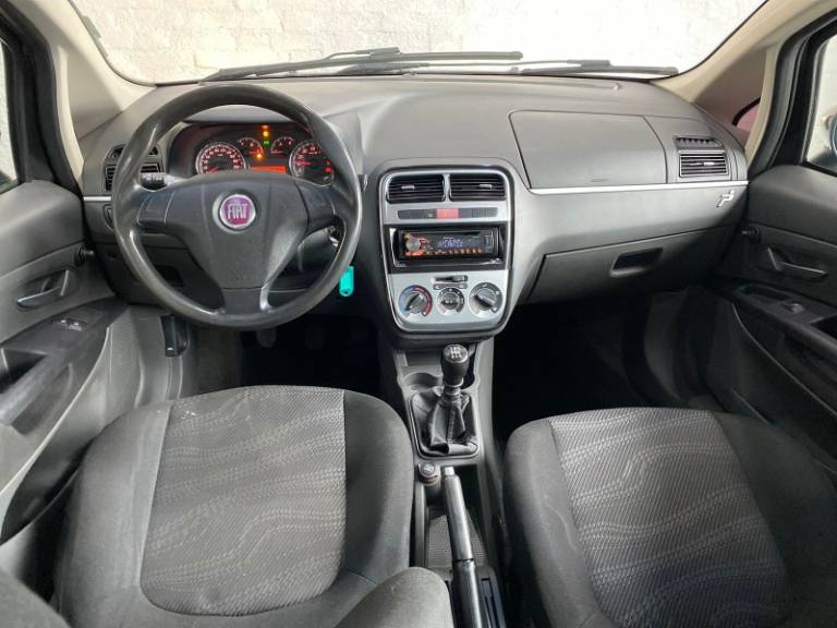 FIAT - PUNTO - 2008/2008 - Preta - R$ 31.900,00